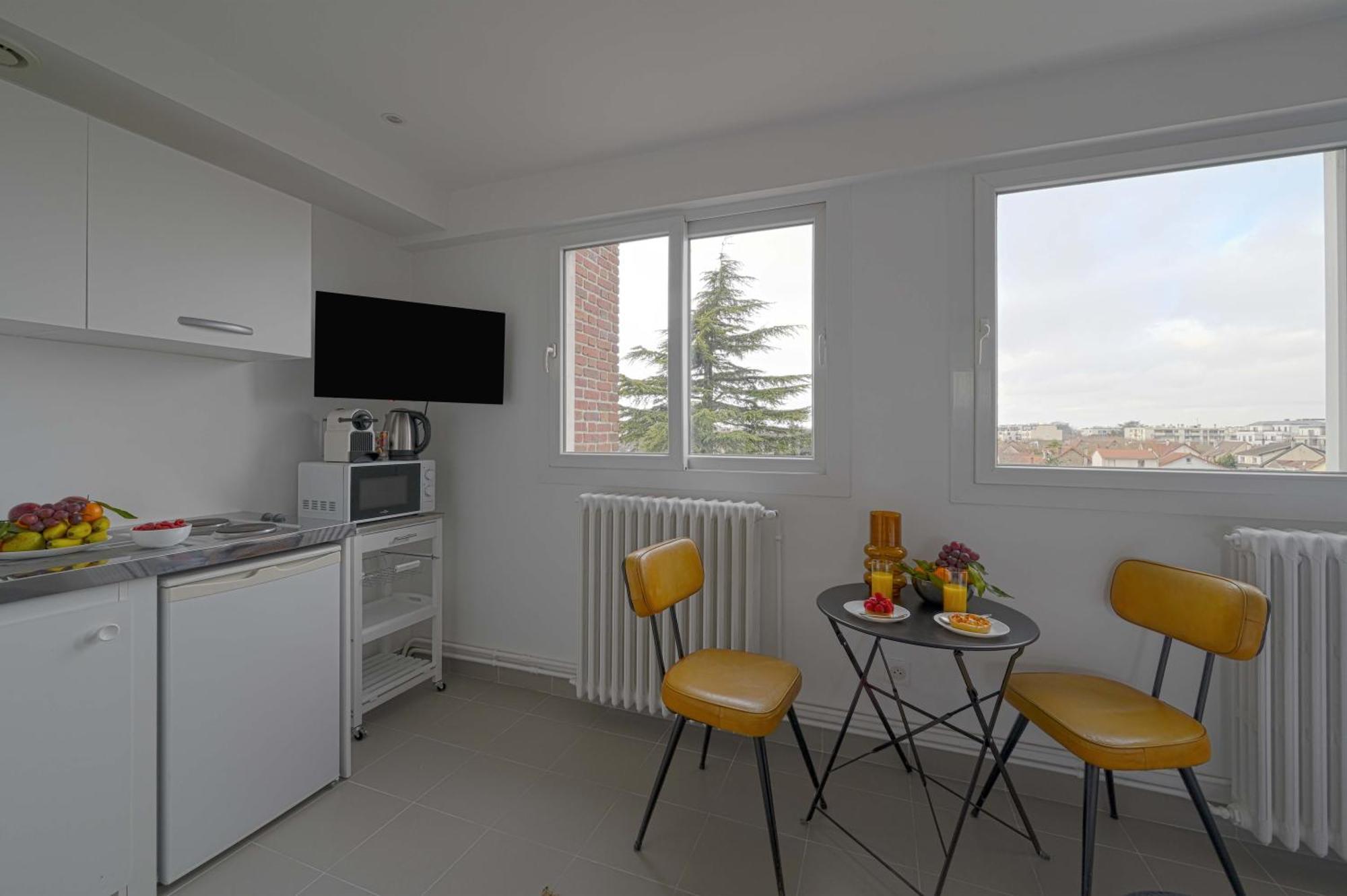 Modern Bright Apartment In Appart'Hotel Сен-Мор-де-Фоссе Екстер'єр фото