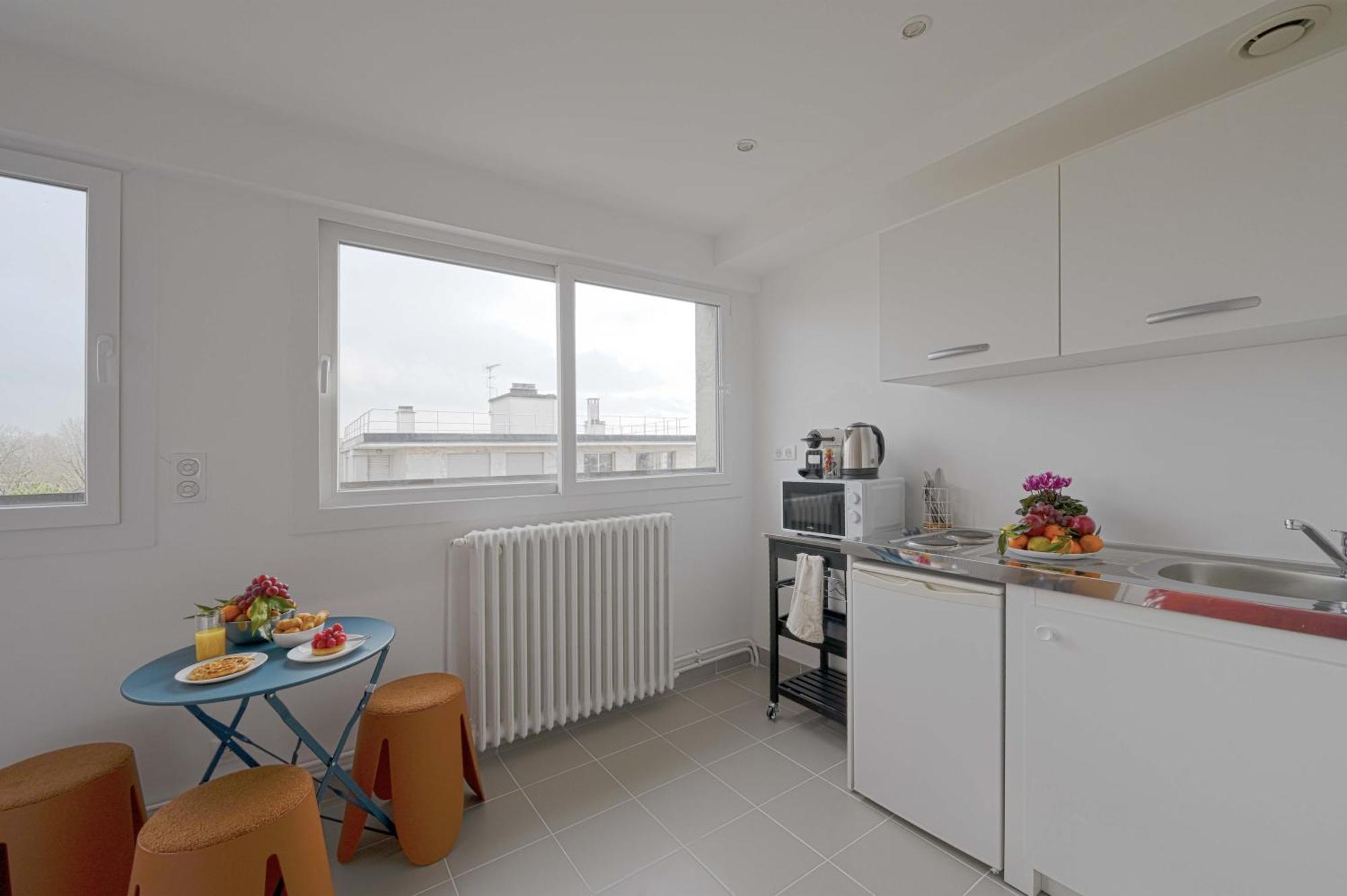 Modern Bright Apartment In Appart'Hotel Сен-Мор-де-Фоссе Екстер'єр фото